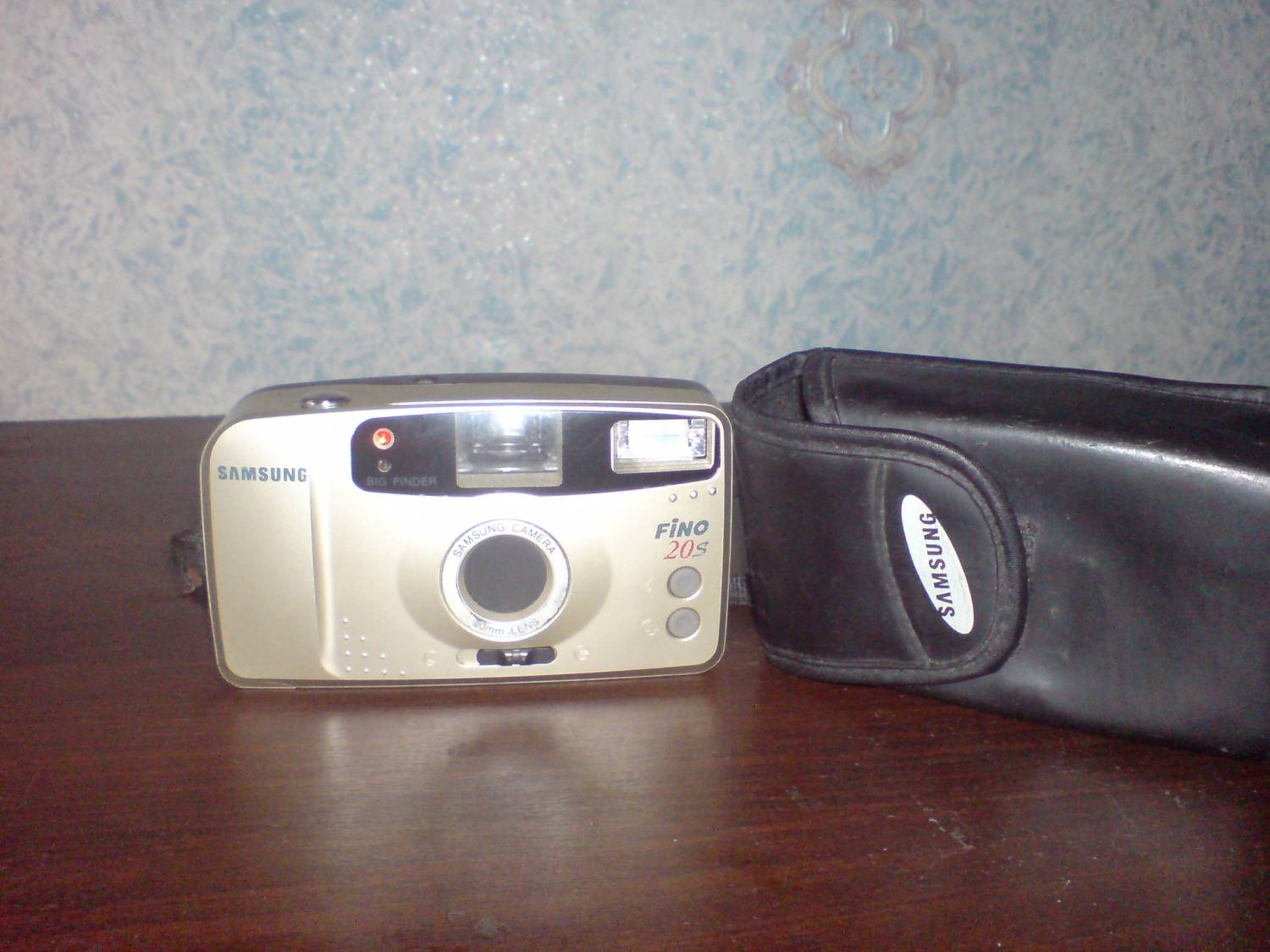 Пленочный фотоаппара...